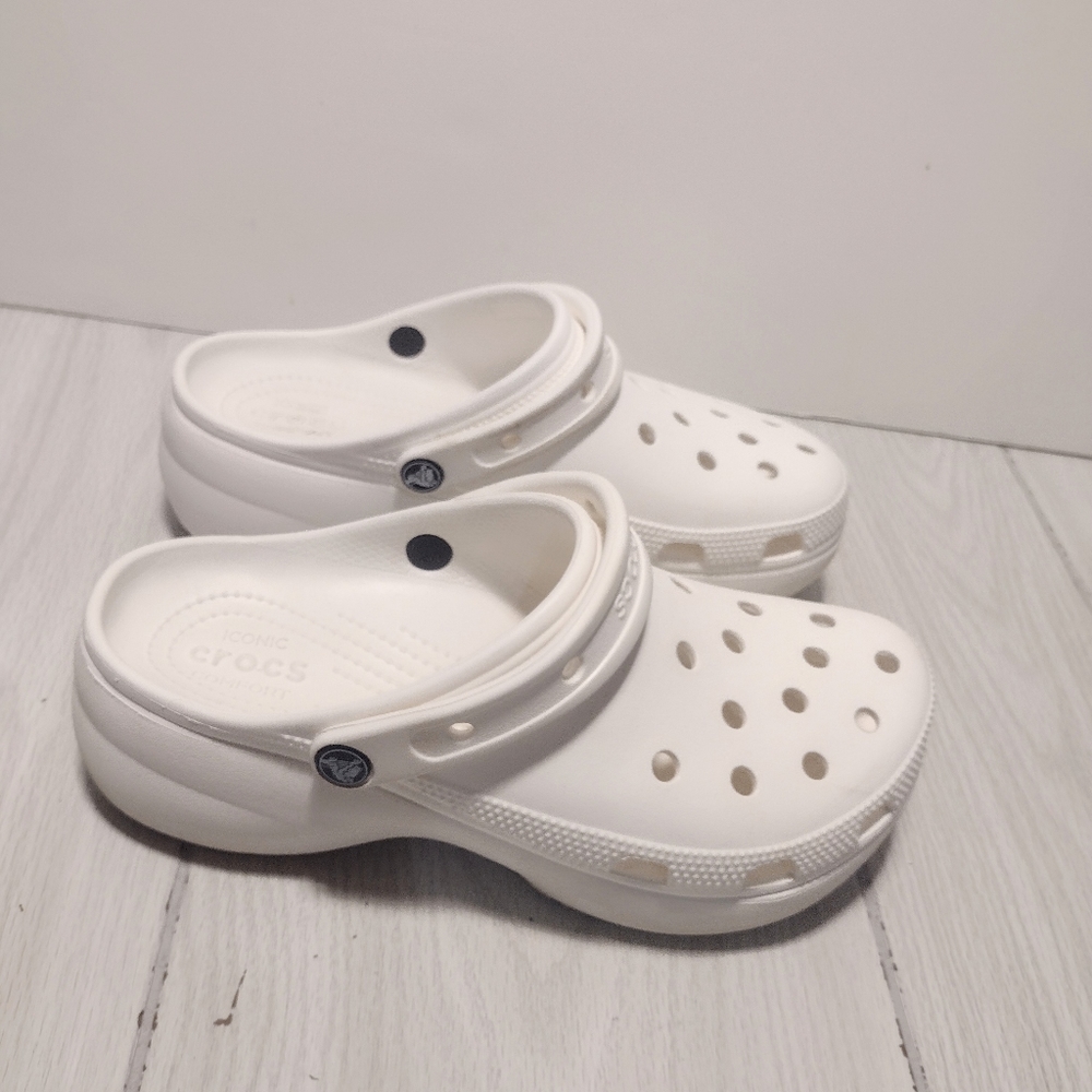 CROCS Classic Platform Women's Clog Shoes Bone Women Size 10.